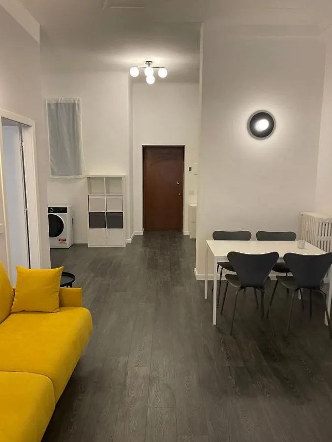 Centrale Apartment Milan Italy